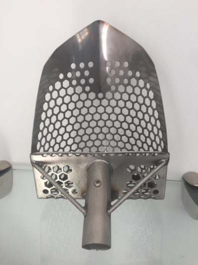 כלי חפירה לים ולחוף  V.33 sand scoop מיוצר ברמה הטובה ביותר